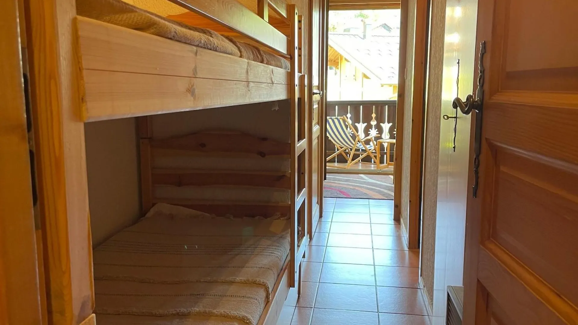 Duplex Lumineux 3 Pieces, 7 Pers, 3 Balcons, Proche Pistes Et Commerces, Parking, Ski Bus - Fr-1-572-72 Arâches Frankrijk